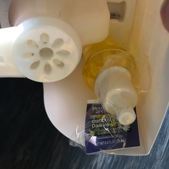 Oil Diffuser Mainstays - Picture 2 of 4